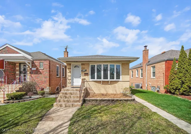 Photo 1 of Sale Pending at 11232 S Albany Ave, Chicago, IL 60655 | MLS# 12722518 | Listing updated on 2026-09-23