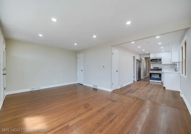 Photo 3 of Sale Pending at 11232 S Albany Ave, Chicago, IL 60655 | MLS# 12722518 | Listing updated on 2026-09-23