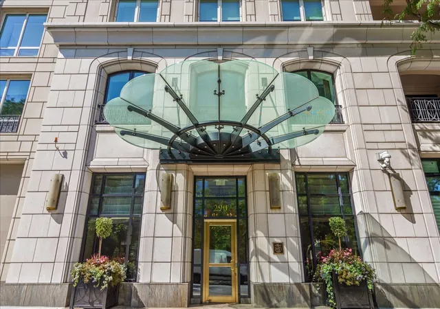 2nd image of 840 N Lake Shore Dr #1803, Chicago, IL 60611 | MLS# 12722568