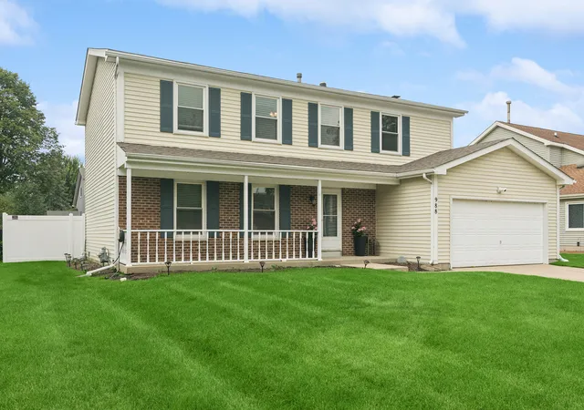 image of 988 Newbury Dr, Crystal Lake, IL 60014 | MLS# 12722583