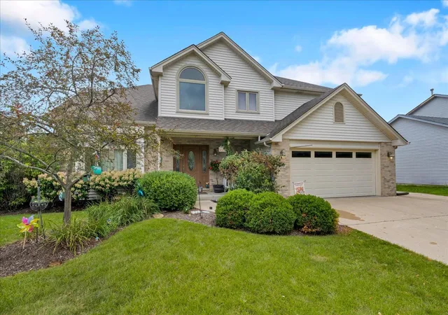 3rd image of 236 Isleview Dr, Oswego, IL 60543 | MLS# 12722695