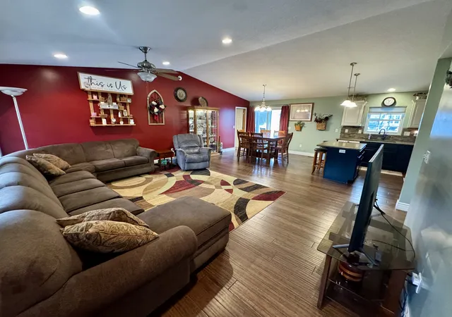 Photo 2 of Single family home for sale at 300 York St, Wilton, IA 52778 | MLS# 12722790 | Listing updated on 2026-08-25