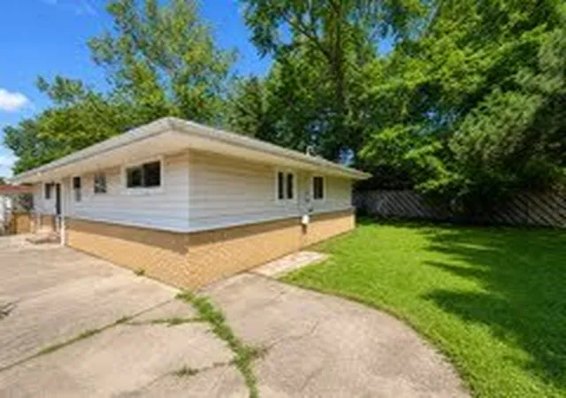 8th image of 15147 Hastings Dr, Dolton, IL 60419 | MLS# 12722835