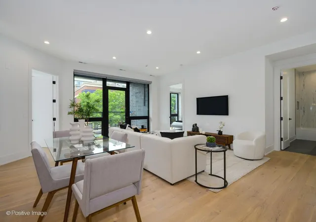 3rd image of 515 W Elm St #502, Chicago, IL 60610 | MLS# 12722966