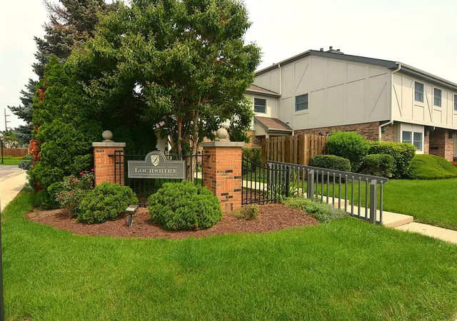 Photo 3 of Sale Pending at 802 E Hillside Ave, Barrington, IL 60010 | MLS# 12722974 | Listing updated on 2026-09-04