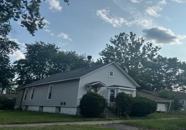 3rd image of 515 Washington St, Dolton, IL 60419 | MLS# 12722991