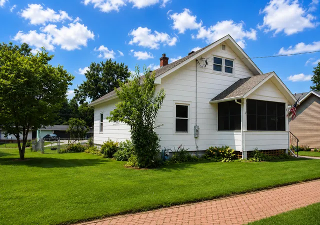 Photo 2 of Single family home for sale at 207 16th Avenue, Sterling, IL 61081 | MLS# 12723006 | Listing updated on 2026-08-30