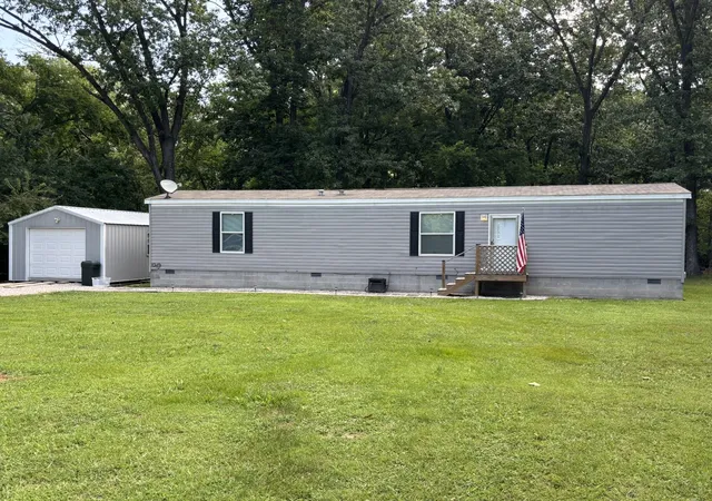 Photo 1 of Sale Pending at 1964 Dogwood Ln, Centralia, IL 62801 | MLS# 12723012 | Listing updated on 2026-08-21