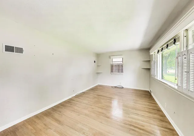 2nd image of 518 N William St, Joliet, IL 60435 | MLS# 12723028