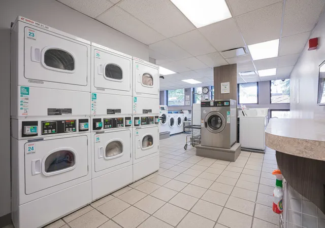 Listing Photo 2 - Condo for sale in building located at 1660 N La Salle Dr, Chicago, IL 60614 - Unit #3503