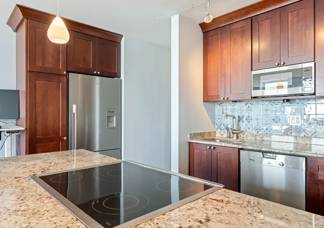 Photo 4 of Sale Pending at 1660 N La Salle Dr #3503, Chicago, IL 60614 | MLS# 12723052 | Listing updated on 2026-08-21