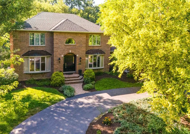 Photo 2 of Single family home for sale at 4525 Red Oak Ln, Long Grove, IL 60047 | MLS# 12723073 | Listing updated on 2026-09-02