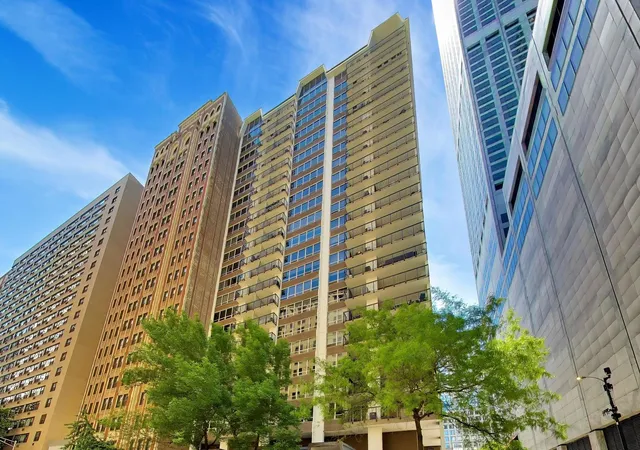 1st image of 201 E Chestnut St, Chicago, IL 60611