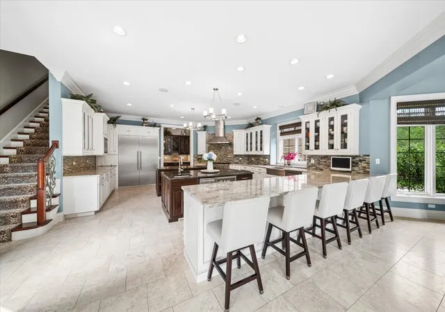 Photo 4 of Single family home for sale at 107 Forest Edge Dr, Palos Park, IL 60464 | MLS# 12723159 | Listing updated on 2026-08-19