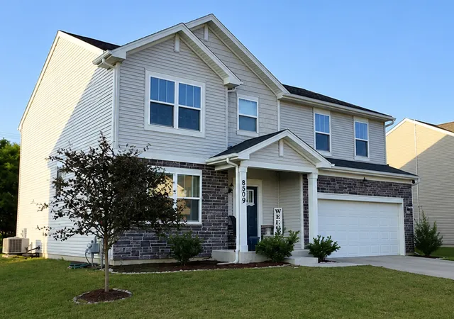 Photo 2 of Single family home for sale at 8509 Rosehall Dr, Joliet, IL 60431 | MLS# 12723160 | Listing updated on 2026-08-26