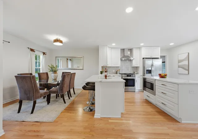 5th image of 604 Timber Trail Dr, Naperville, IL 60565 | MLS# 12723234