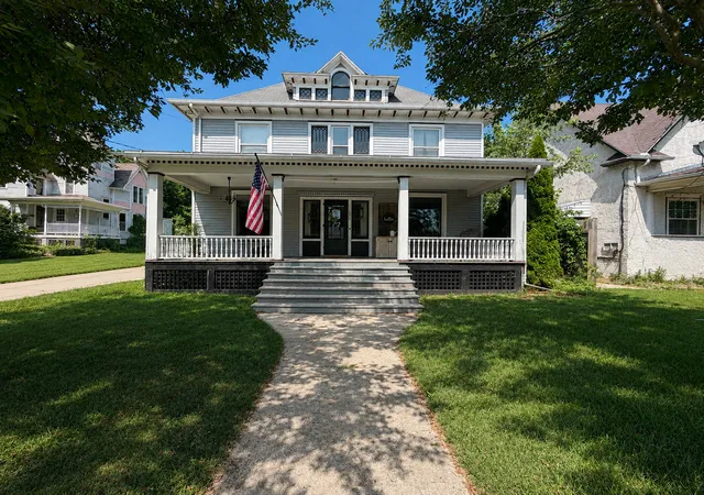 Photo 1 of Single family home for sale at 409 S Chestnut St, Kewanee, IL 61443 | MLS# 12723278 | Listing updated on 2026-08-23