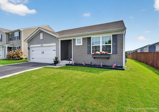 2nd image of 1002 Chestnut Dr, Pingree Grove, IL 60140 | MLS# 12723312