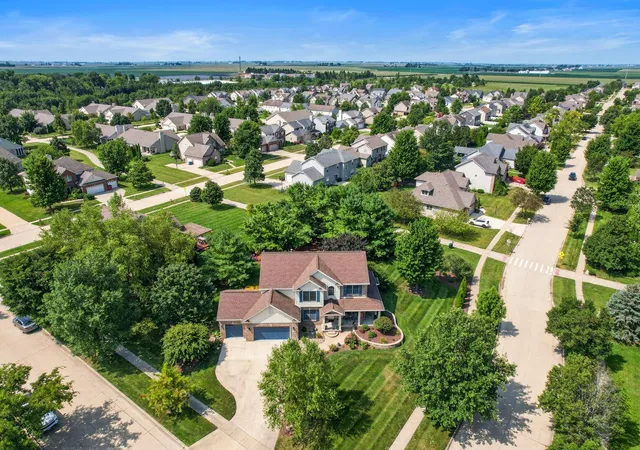 2nd image of 2201 Strand Dr, Champaign, IL 61822 | MLS# 12723357