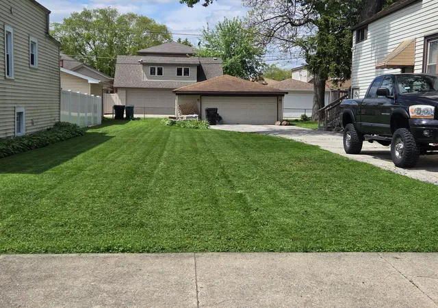 Photo 2 of Single family home for sale at 11028 S Sawyer Ave, Chicago, IL 60655 | MLS# 12723401 | Listing updated on 2026-08-27