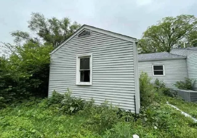 Photo 4 of Single family home for sale at 1212 Richard Dr, East St. Louis, IL 62206 | MLS# 12723414 | Listing updated on 2026-09-07
