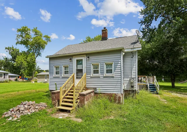 Photo 2 of Sale Pending at 1815 S Jacobs St, Streator, IL 61364 | MLS# 12723571 | Listing updated on 2026-08-21