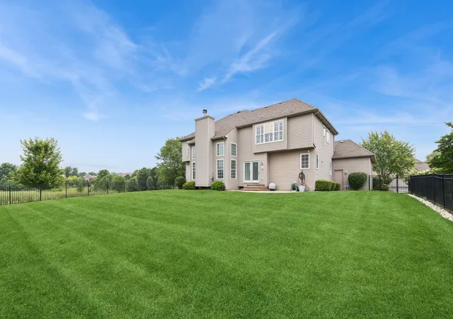26th image of 1790 Queensport Dr, Crystal Lake, IL 60014 | MLS# 12723609
