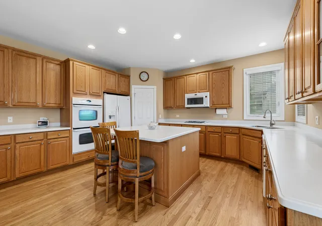 image of 1790 Queensport Dr, Crystal Lake, IL 60014 | MLS# 12723609
