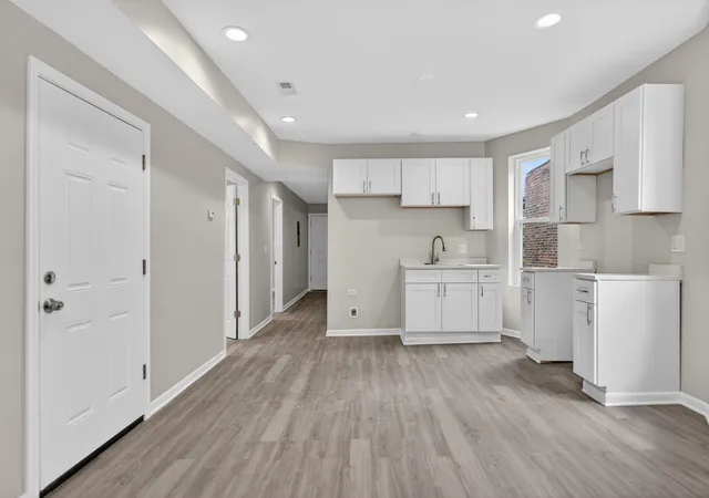 Listing Photo 3 - Condo for sale in building located at 151 N Long Ave, Chicago, IL 60644