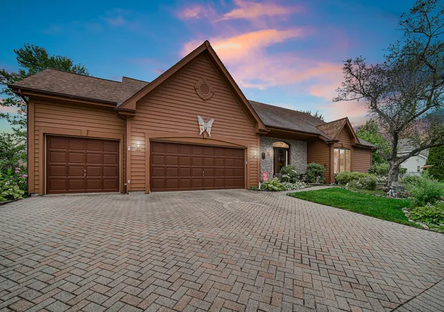 3rd image of 779 Feather Sound Dr, Bolingbrook, IL 60440 | MLS# 12723659