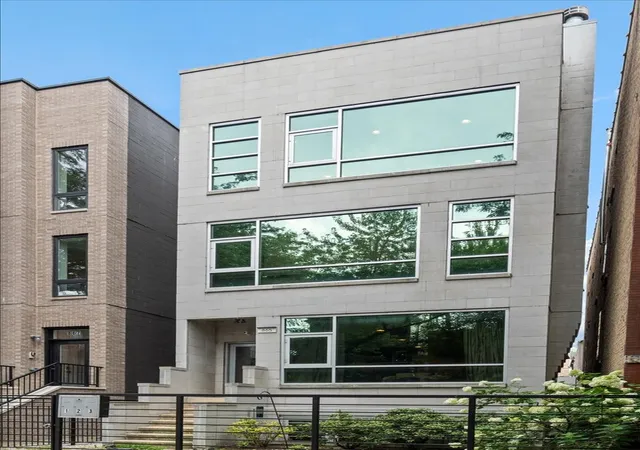 Photo 1 of Condo for sale at 865 N Marshfield Ave #3, Chicago, IL 60622 | MLS# 12723681 | Listing updated on 2026-08-18