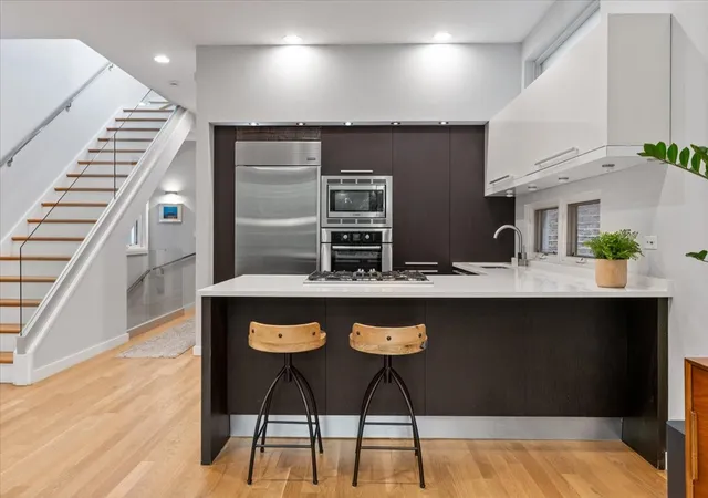 Listing Photo 5 - Condo for sale in building located at 865 N Marshfield Ave, Chicago, IL 60622 - Unit #3