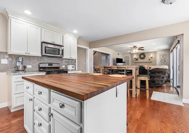 image of 20752 Mary Dr, Lockport, IL 60441 | MLS# 12723847