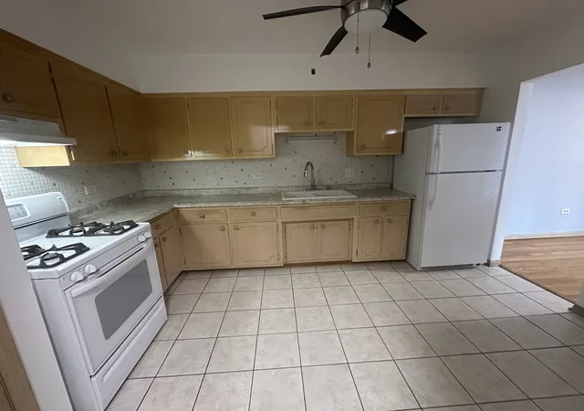 4th image of 3001 N Paris Ave, River Grove, IL 60171