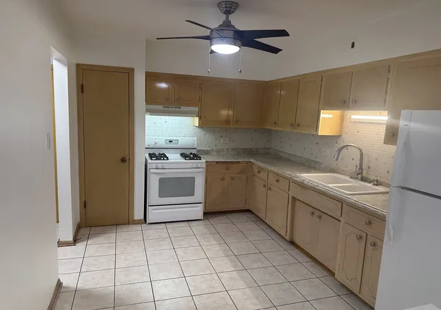 5th image of 3001 N Paris Ave, River Grove, IL 60171