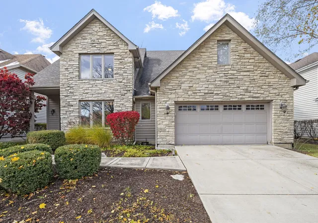 Photo 2 of Single family home for sale at 1319 Cranbrook Cir, Aurora, IL 60502 | MLS# 12723936 | Listing updated on 2026-08-18