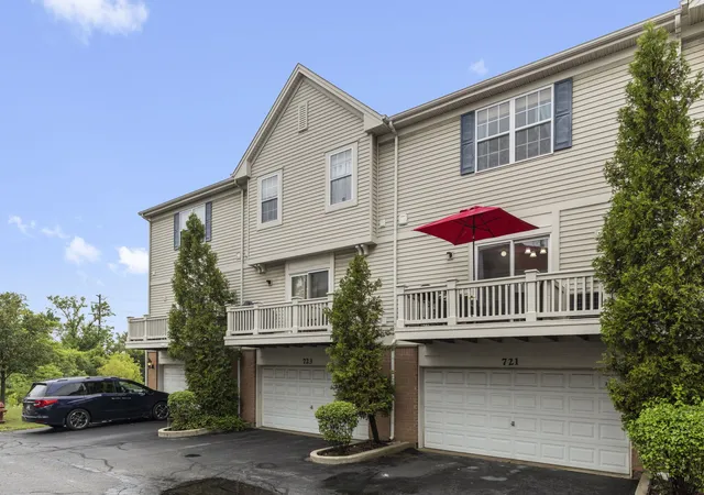 16th image of 721 Hanbury Dr, Des Plaines, IL 60016 | MLS# 12723945