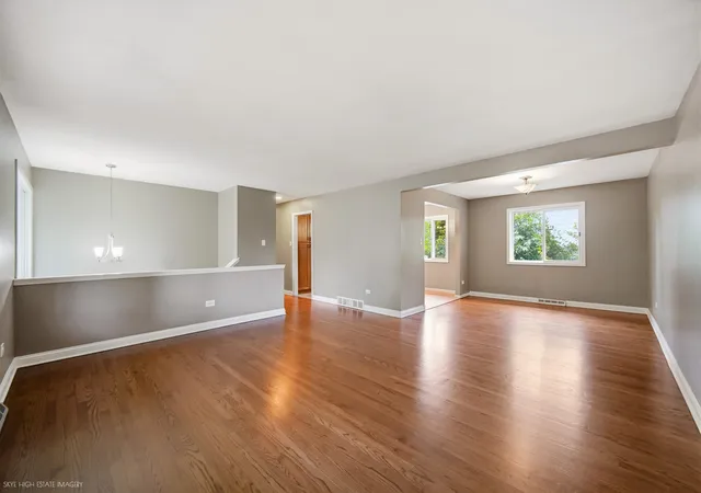 2nd image of 407 Keepataw Dr, Lemont, IL 60439 | MLS# 12723963