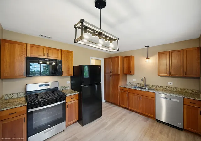 3rd image of 407 Keepataw Dr, Lemont, IL 60439 | MLS# 12723963