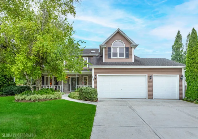 1st image of 620 Canyon Ln, Elgin, IL 60123 | MLS# 12724135