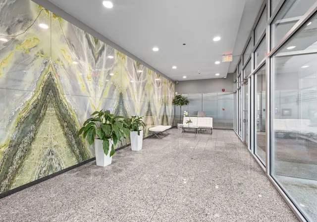 2nd image of 1580 Sherman Ave #1207, Evanston, IL 60201 | MLS# 12724182