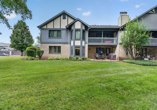 3rd image of 2752 Harbor Dr, Joliet, IL 60431 | MLS# 12724281