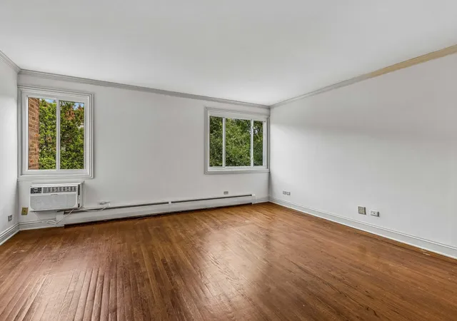 3rd image of 777 Hinman Ave #35, Evanston, IL 60202 | MLS# 12724306