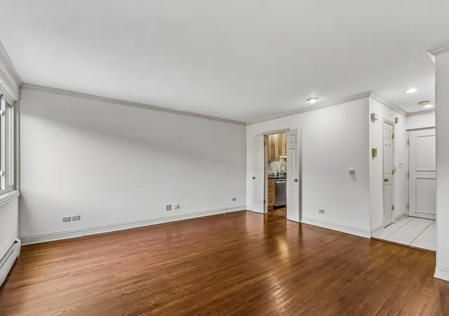 4th image of 777 Hinman Ave #35, Evanston, IL 60202 | MLS# 12724306
