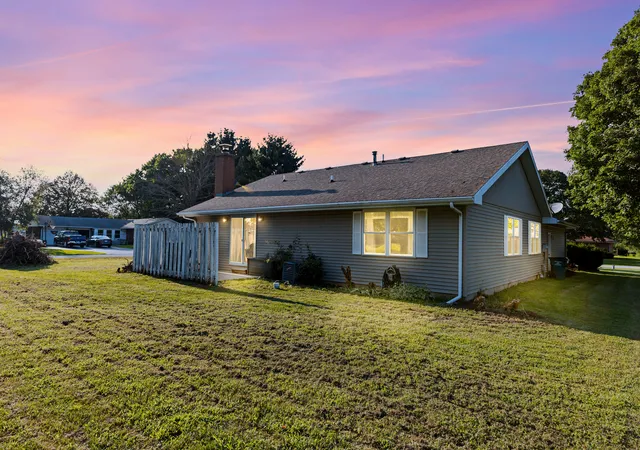 31st image of 1971 Fleming St, Watseka, IL 60970 | MLS# 12724397