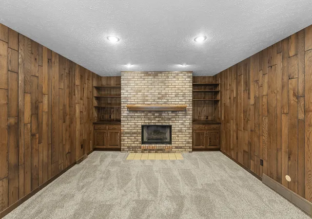 4th image of 3746 53rd St, Moline, IL 61265