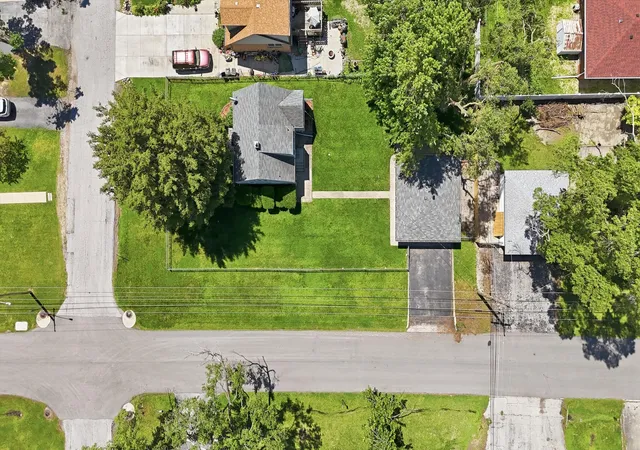 Photo 2 of Sale Pending at 11800 S Ridgeway Ave, Alsip, IL 60803 | MLS# 12724402 | Listing updated on 2026-09-01