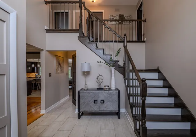 5th image of 10512 Louetta Ln, Orland Park, IL 60467 | MLS# 12724455