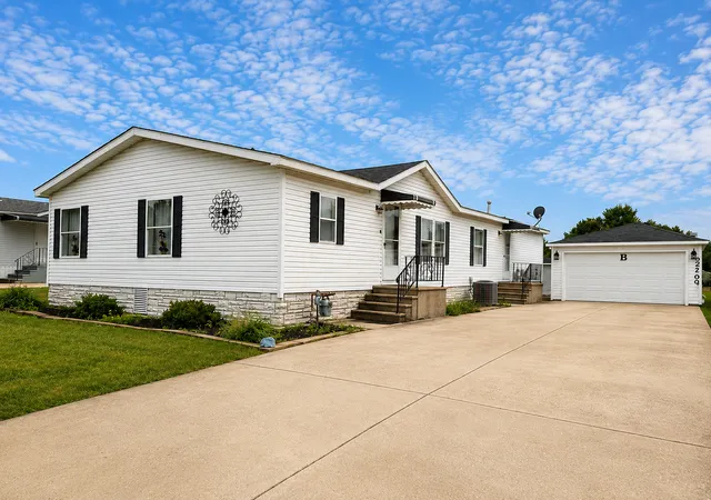 1st image of 22700 S Foxfire Dr, Frankfort, IL 60423 | MLS# 12724487