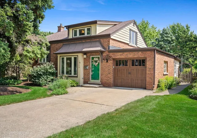 Photo 1 of Single family home for sale at 1139 Ostrander Ave, La Grange Park, IL 60526 | MLS# 12724539 | Listing updated on 2026-09-06